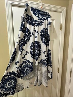 LuLaRoe White and Navy Asymmetrical Medallion Skirt